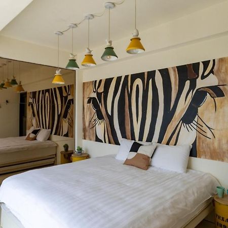 Hi Zebra Travel B&B Дуншань Экстерьер фото